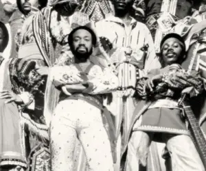 Earth, Wind & Fire Earth, Wind & Fire