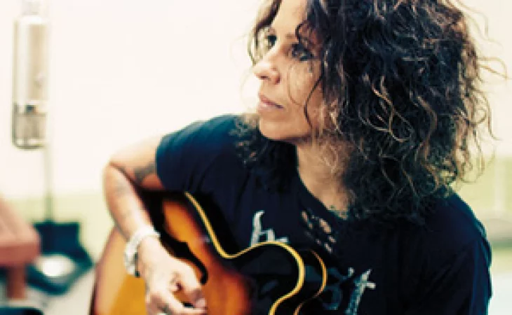 Linda Perry