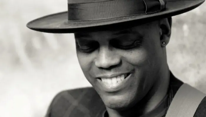 Eric Bibb