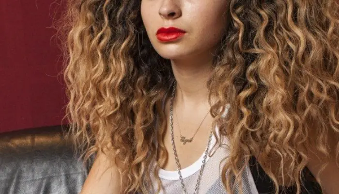 Ella Eyre